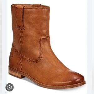 Frye Women’s Anna Ankle Bootie - BARELY WORN